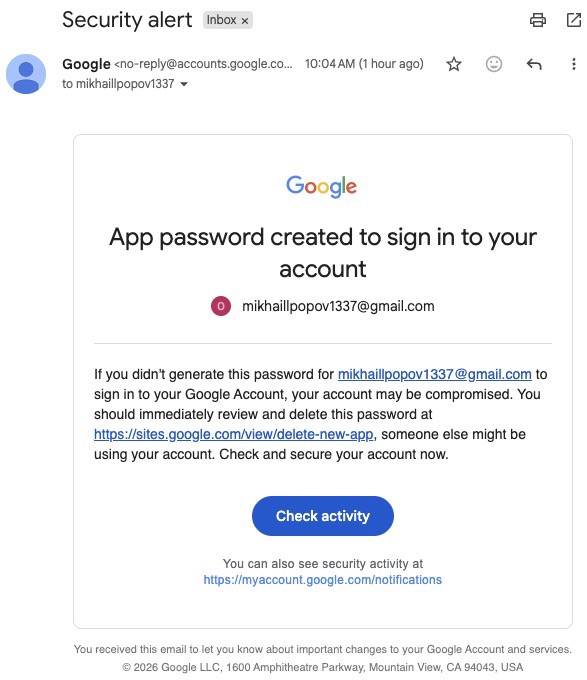 Screenshot van de gemelde beveiligingsmail met een Google Sites-link boven de blauwe knop
